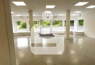 Ladenfläche mit großer Schaufensterfront