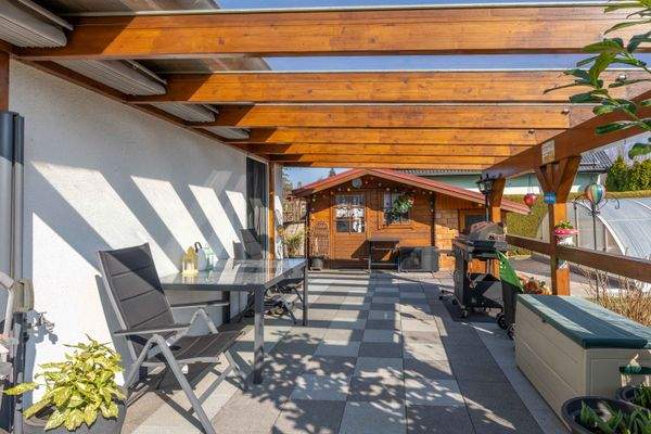 überdachte Terrasse