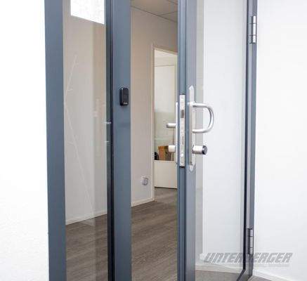 Eingang Bürozentrum