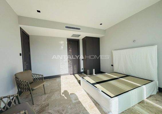 Detached House with Pool in a Gated Community in Yalıkavak