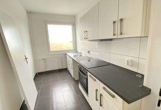 Küche mit Einbauküche