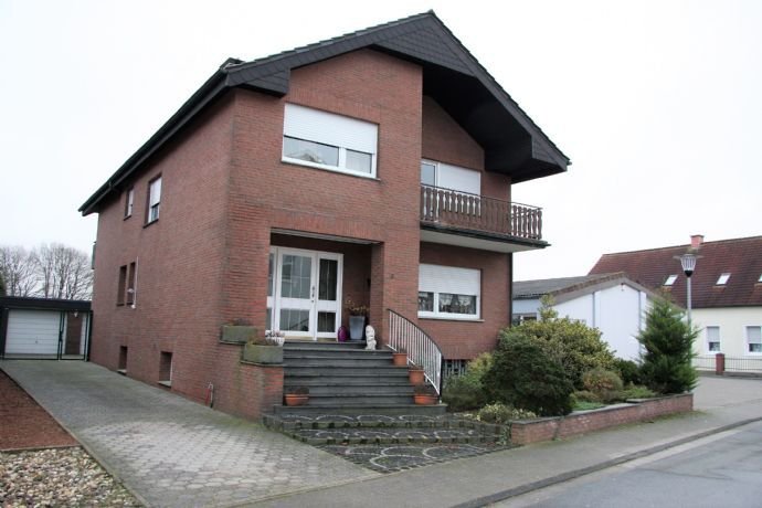 Einfamilienhaus mit Potenzial zum Mehrfamilienhaus und großem Grundstück in Borghorst