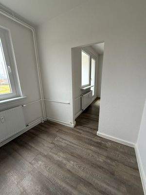 Helles Zimmer mit Flur