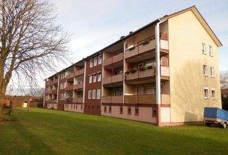 Wohnblock mit Balkonen