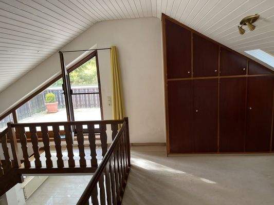 Galerie mit Zugang zur Terrasse