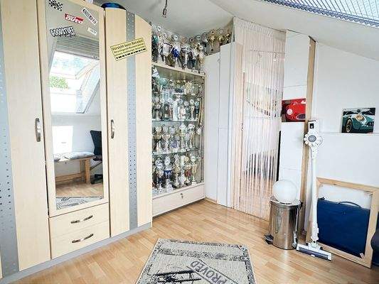 Schlafen/Ankleide DG