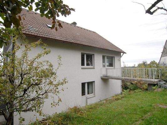 Ansicht von Süden ... mit Hintereingang