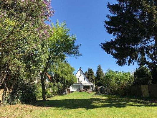 Gartensicht auf Haus