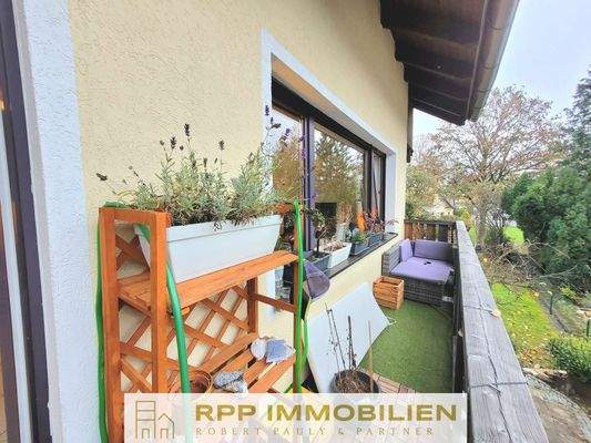 Süd-Balkon Wohnung OG