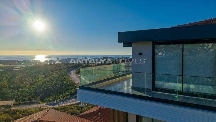 Luxury Sea View 12-Room Villa in Alanya