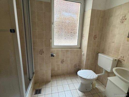 Duschbad 3-Familienhaus