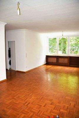 Wohnbereich zur Küche.jpg