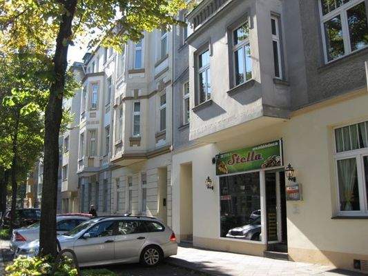 Wohn- und Geschäftshaus