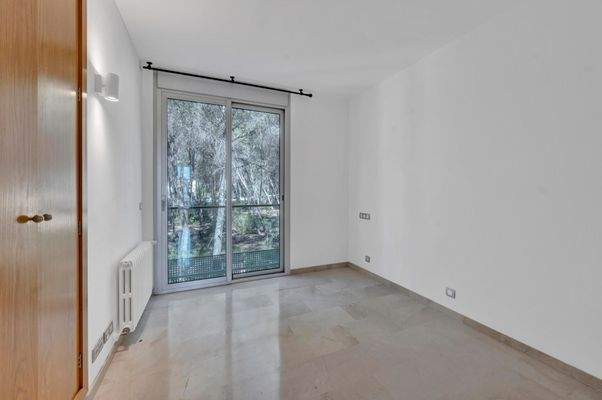 b9f3ef46-e454-4878-b065-4d13b06557e8