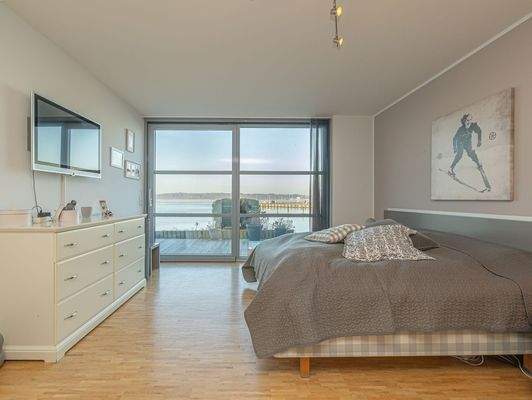 Schlafzimmer mit Fördeterrasse