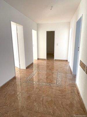 ... mit großer Diele