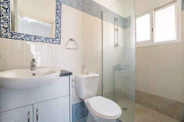 734932-detached-villa-for-sale-in-kissonerga_orig.