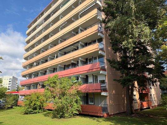 Wohnanlage_Blick vom Garten