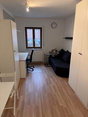 2. WG-Zimmer mit Bettnische