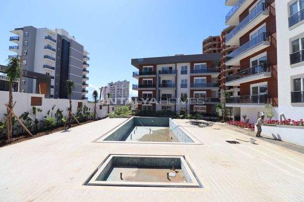 Stylish Real Estate in a Complex with Pool in Antalya Aksu