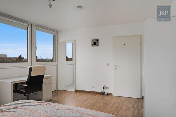 Wohn- und Schlafzimmer