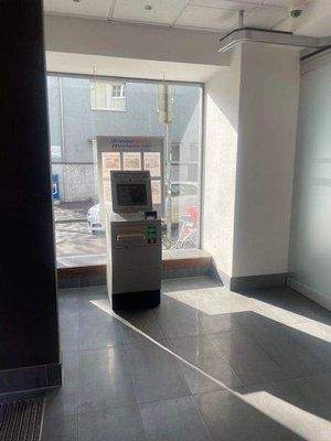 Schalterraum-Matterstockstr.27-Wü (2).jpg