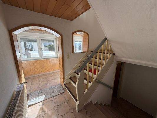 Eingangsbereich mit Treppenhaus