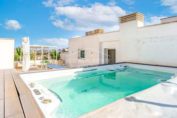 Dachterrasse mit Jacuzzi