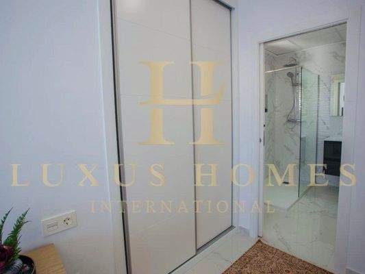 96AD17B0-D561-4CF7-BEE5-290B295054DD