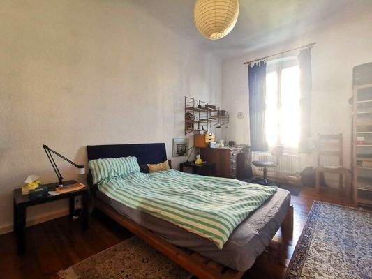 Geräumiges Schlafzimmer