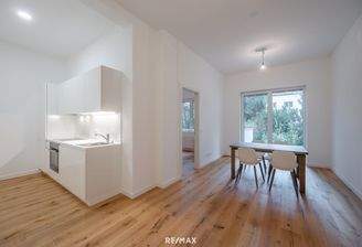 Halboffener Wohn-Küchenbereich