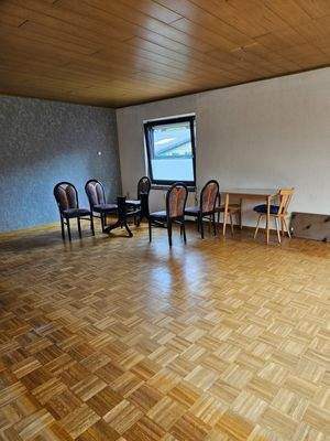 Wohnzimmer m. Parkett