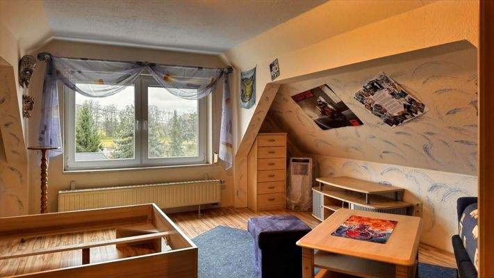 Schlafzimmer 1 im DG