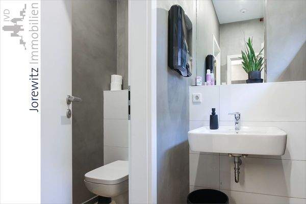 011 - Fitnessstudio EG - WC