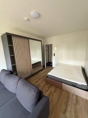 Wohn- und Schlafraum Foto 1