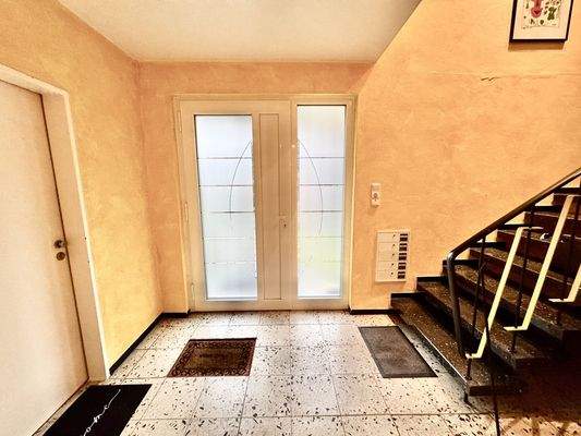 Eingangsbereich - Haustür