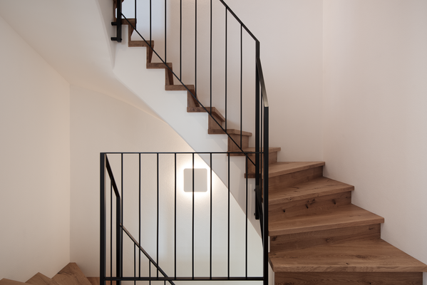 Treppe mit Stahlgeländer