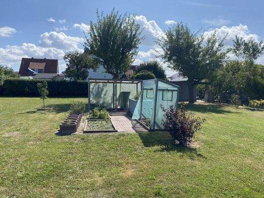Gewächshaus u. Nutzgartenbereich
