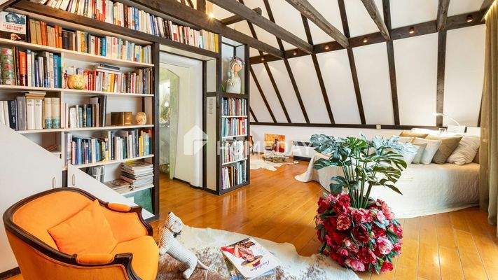 1. OG Schlafzimmer 4