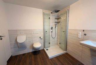 Bad_Einliegerwohnung_Einfamillienhaus_Schwalefeld