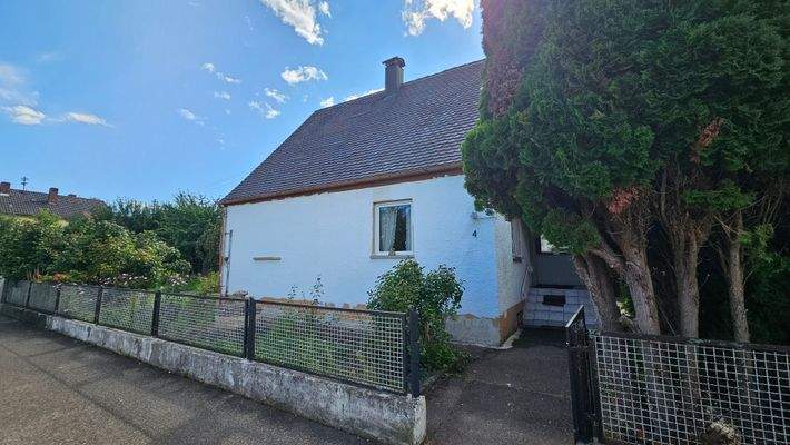 1349_Haus_Vorderansicht