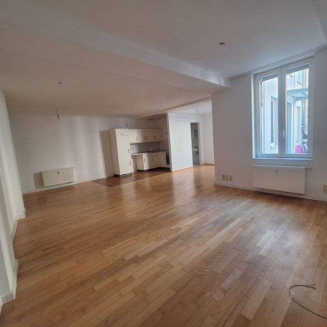 Schöne helle 2 Zimmer- Wohnung mitten im Zentrum Jenas - Photo 2