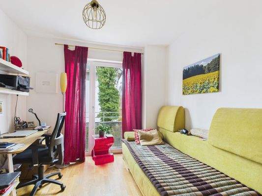 Kinder -/ Arbeitszimmer