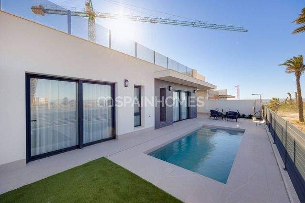 Stylish One-Story Houses with Breathtaking Views in Torrevieja