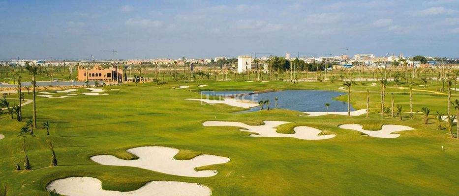 Stylish Detached Bungalow Style Golf Villas in Los Alcázares