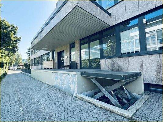 Laderampe zum Lastenaufzug