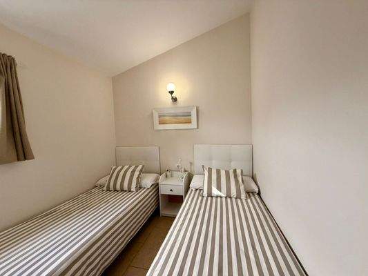 WhatsApp Image 2025-11-17 at 23.23.15 (4).jpeg