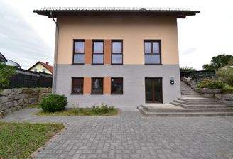 1 Außenansicht Haus.JPG