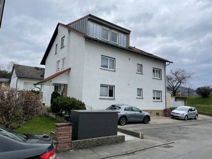 3 Zimmer Dachgeschoßwohnung in Weinheim/Bergstr.,Ortsteil Sulzbach, zu verkaufen