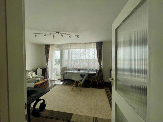 Wohnzimmer Zugang zum Balkon